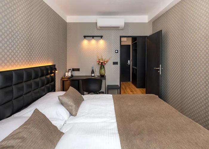 Aida Hotel