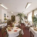 Отель Aida 4*